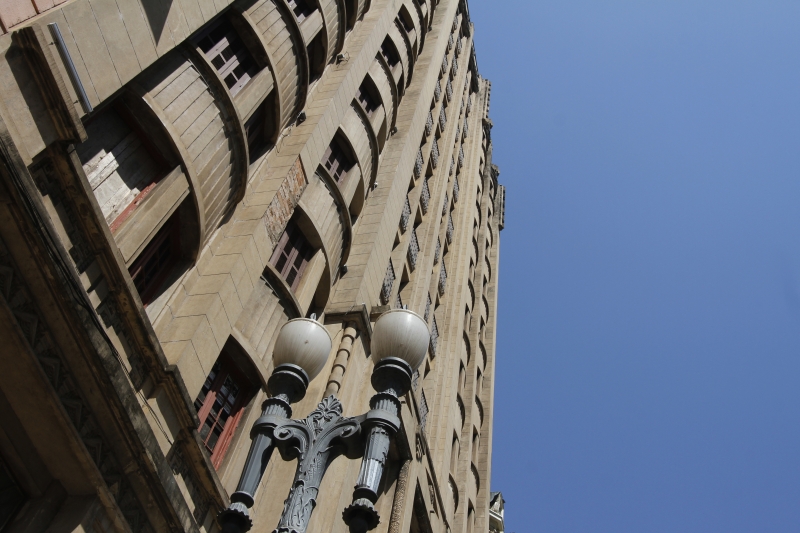 {'nm_midia_inter_thumb1':'https://www.jornaldocomercio.com/_midias/jpg/2019/10/01/206x137/1_lp_300919___centro_cultural_caixa__7_-8858751.jpg', 'id_midia_tipo':'2', 'id_tetag_galer':'', 'id_midia':'5d9375b922c4a', 'cd_midia':8858751, 'ds_midia_link': 'https://www.jornaldocomercio.com/_midias/jpg/2019/10/01/lp_300919___centro_cultural_caixa__7_-8858751.jpg', 'ds_midia': 'Foto do Centro Cultural da Caixa, na pra&ccedil;a da Alf&acirc;ndega. ', 'ds_midia_credi': 'LUIZA PRADO/JC', 'ds_midia_titlo': 'Foto do Centro Cultural da Caixa, na pra&ccedil;a da Alf&acirc;ndega. ', 'cd_tetag': '1', 'cd_midia_w': '800', 'cd_midia_h': '533', 'align': 'Left'}