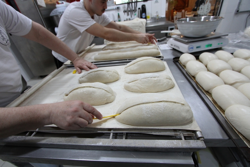 Produção artesanal se profissionaliza ao ter incentivo e auxílio para que obtenham inscrição municipal Foto: MARCO QUINTANA/arquivo/JC