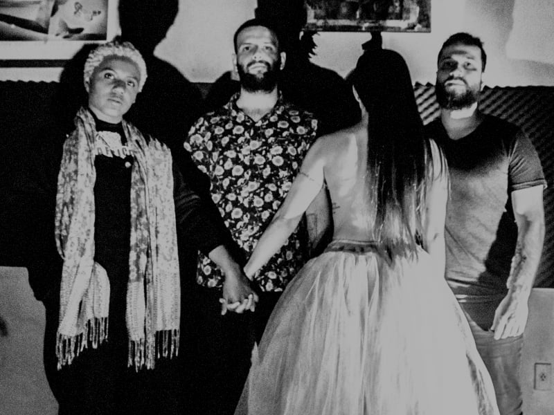 'Tu cum tu' é o segundo experimento de projeto da artista Carini Pereira