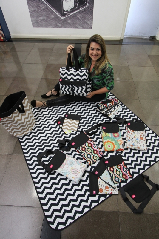 Entrevista com Camila Fialho, que apresenta seu projeto dos tapetes Happy Day Foto: MARCO QUINTANA/JC