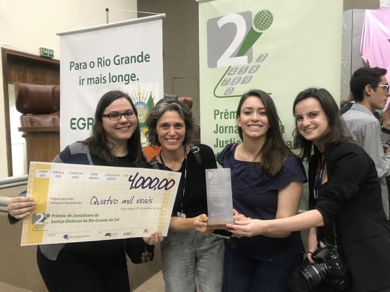 Equipe do JC recebeu premiação na sede do Tribunal Regional Eleitoral