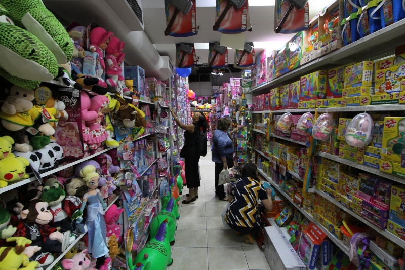 Brinquedos, produtos tecnológicos e artigos de vestuário foram os itens mais procurados para presentear