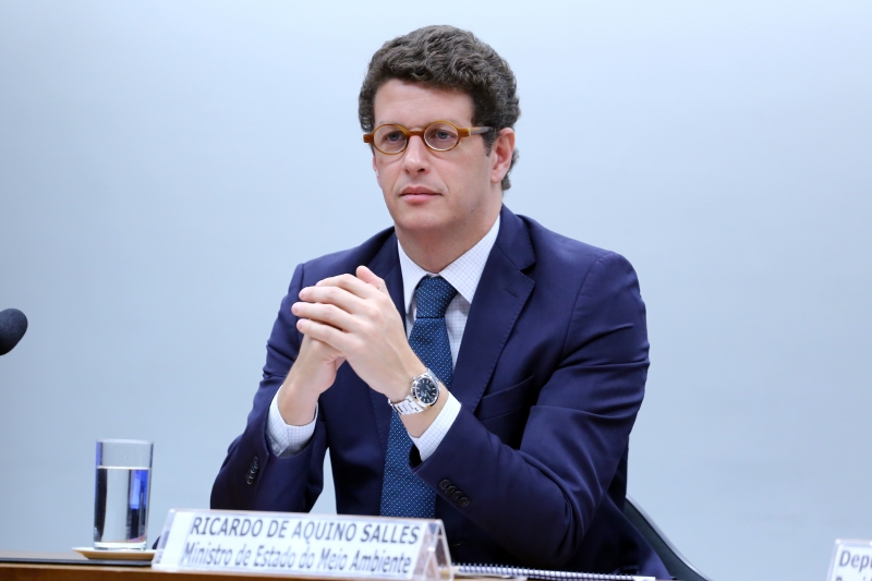 Ação decorre de declarações polêmicas de Salles em reunião ministerial