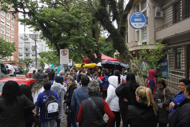 Funcionários do Imesf com risco de demissão voltaram a protestar provocando fechamento de postos 