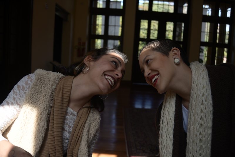 Paula Finn e Paola Kirst interpretam 'A rebentação' no Centro Cultural da Ufrgs hoje e amanhã