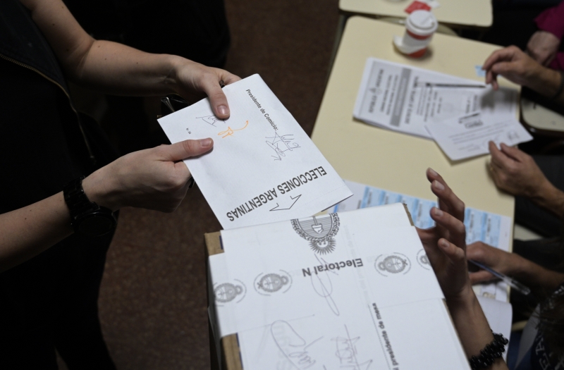 Cerca de 34 milhões de argentinos estão habilitados para votar