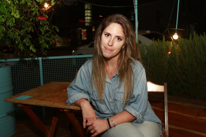 Bibiana Loureiro inaugurou o novo Parklet no Consuela's
