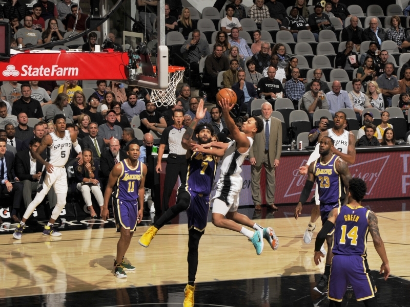 Liderado por Anthony Davis e Lebron James, Lakers chegou a cinco jogos seguidos de invencibilidade