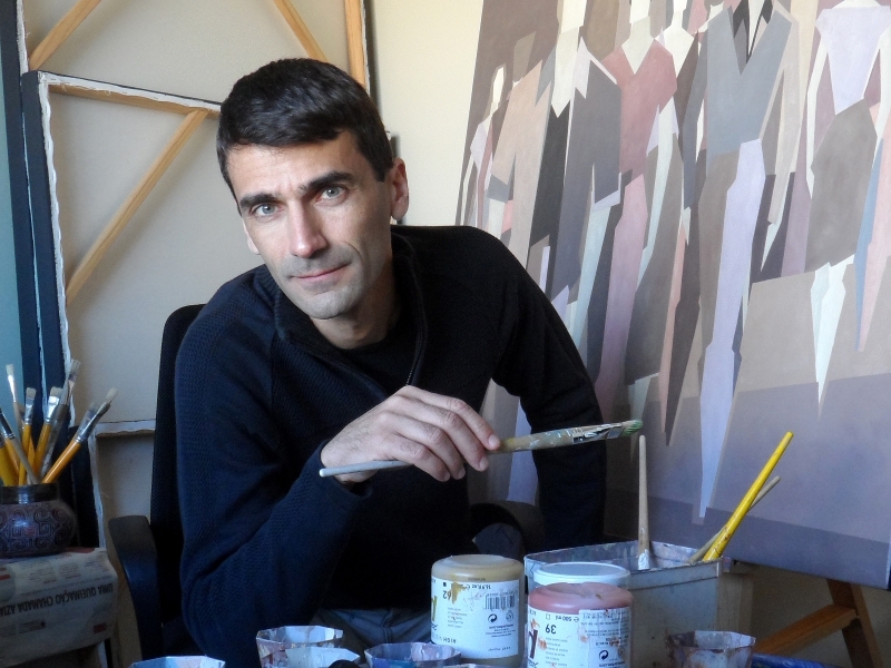Marcelo Pferscher, artista plástico, em seu ateliê 
de criação