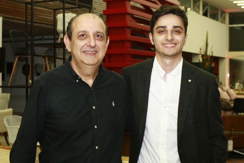 Miguel Didio e Matheus Didio na inauguração do ExpoShoppingHome