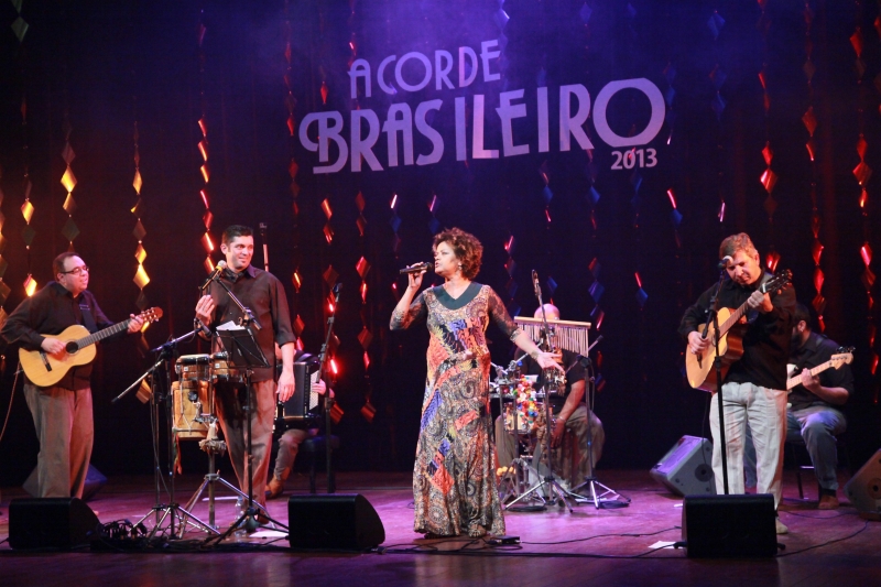 Cantora Loma apresenta show 'Quilombola' a partir das 16h30min desta quarta-feira