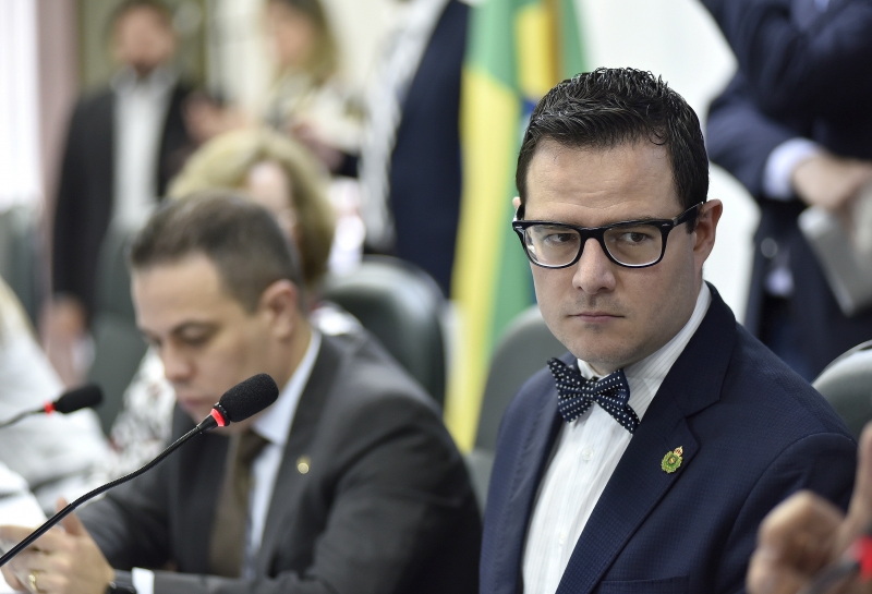 Comissão de Finanças aprovou relatório de Mateus Wesp (PSDB) que restabeleceu reajuste zero