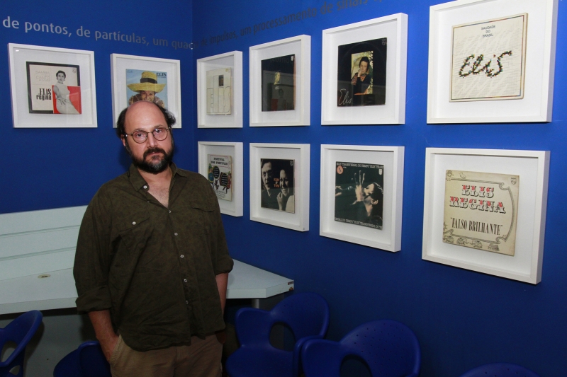 {'nm_midia_inter_thumb1':'https://www.jornaldocomercio.com/_midias/jpg/2019/11/19/206x137/1_nc191119_arthurdefaria_15-8905236.jpg', 'id_midia_tipo':'2', 'id_tetag_galer':'', 'id_midia':'5dd4a391e89b2', 'cd_midia':8905236, 'ds_midia_link': 'https://www.jornaldocomercio.com/_midias/jpg/2019/11/19/nc191119_arthurdefaria_15-8905236.jpg', 'ds_midia': 'Audição comentada do disco Elis &Tom, por Arthur de Faria, na Discoteca Pública Natho Henn da Casa de Cultura Mario Quintana.', 'ds_midia_credi': 'NÍCOLAS CHIDEM/JC', 'ds_midia_titlo': 'Audição comentada do disco Elis &Tom, por Arthur de Faria, na Discoteca Pública Natho Henn da Casa de Cultura Mario Quintana.', 'cd_tetag': '1', 'cd_midia_w': '800', 'cd_midia_h': '533', 'align': 'Left'}