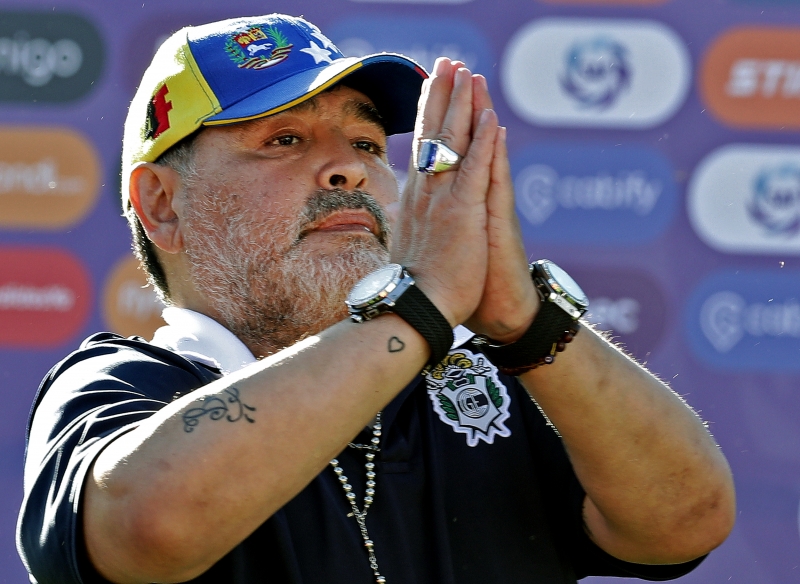 Com três vitórias e cinco derrotas, Maradona retoma trabalho para escapar do rebaixamento.