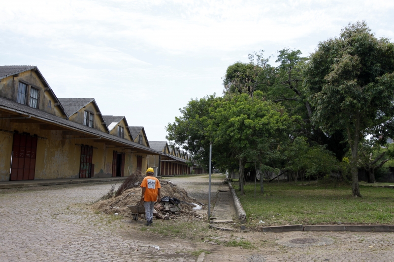 Os trabalhos começaram pela limpeza da área e devem ganhar mais ritmo na próxima semana
