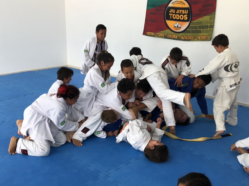 Prefeito de Bento Gonçalves Guilherme Pasin participa de aula de jiu jitsu