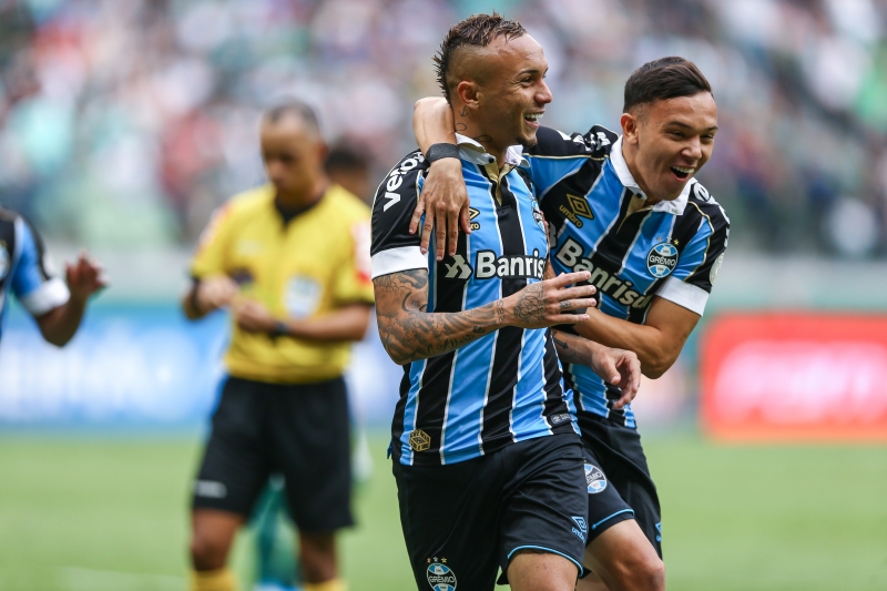 Everton Cebolinha e Pepê marcaram os gols da vitória Tricolor contra o Palmeiras