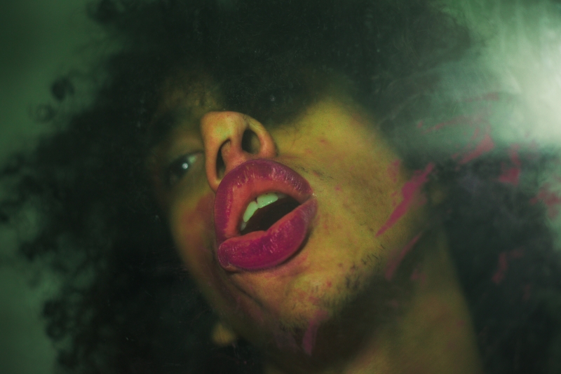 Multipremiado, filme apresenta a história da artista e performer Linn da Quebrada