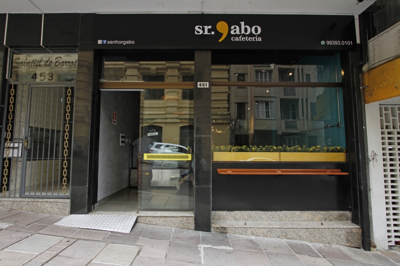 Entrevista com propriet&aacute;rios do caf&eacute; Senhor Gabo, cafeteria tem&aacute;tica de Gabriel Garc&iacute;a M&aacute;rquez. 
 Foto: LUIZA PRADO/JC