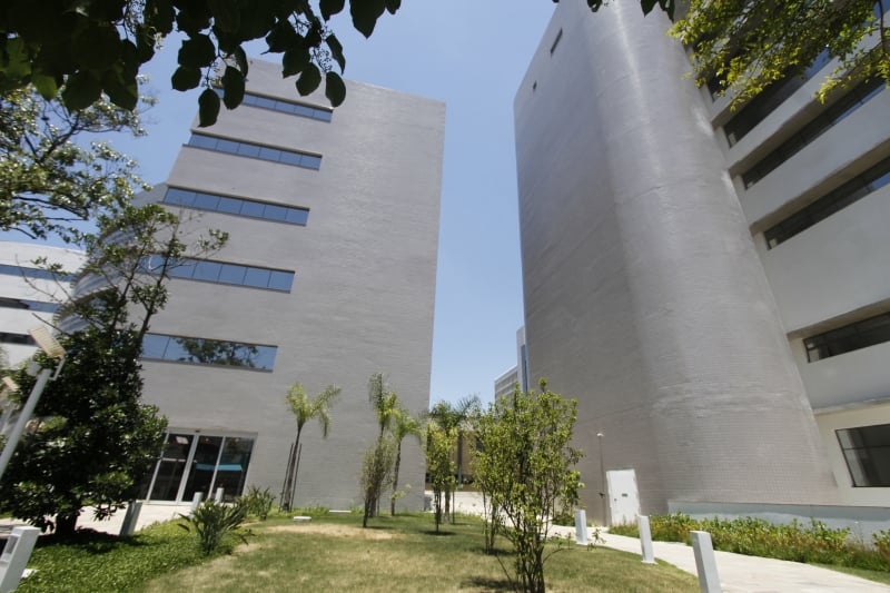 Mesmo que ainda não inaugurada, área física dos dois prédios do HCPA está pronta
