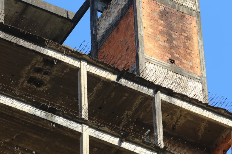 Edificação da década de 1950 apresenta risco de desabamento