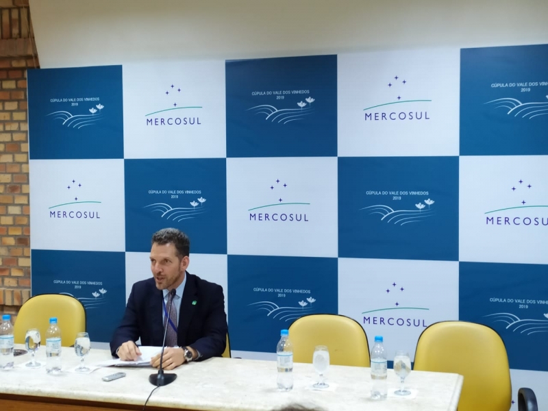 Silva diz que também se pretende ampliar os direitos do consumidor dentro do comércio da região