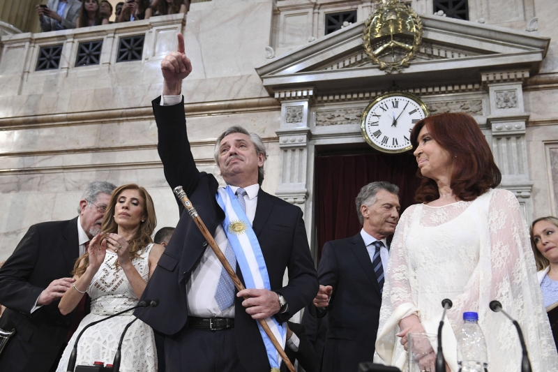 Ao final do discurso, com lágrimas nos olhos, Alberto Fernández agradeceu a Néstor Kirchner