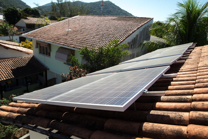 Mercado de pain�is fotovoltaicos em telhados foi incentivado