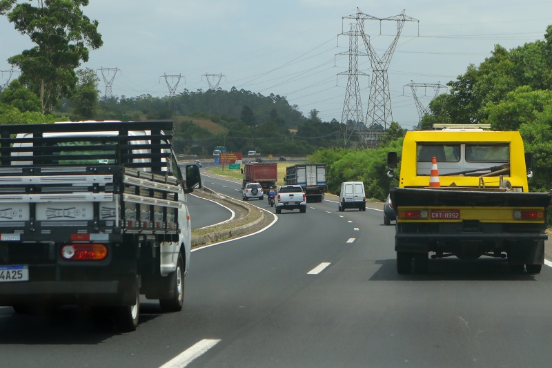 Pela legislação, a ANTT tem de reajustar os valores do frete a cada seis meses