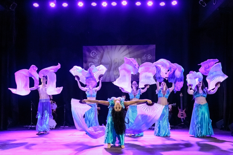 Apresentação da Escola Harém Dança do Ventre retrata o lado político e social dos países árabes
