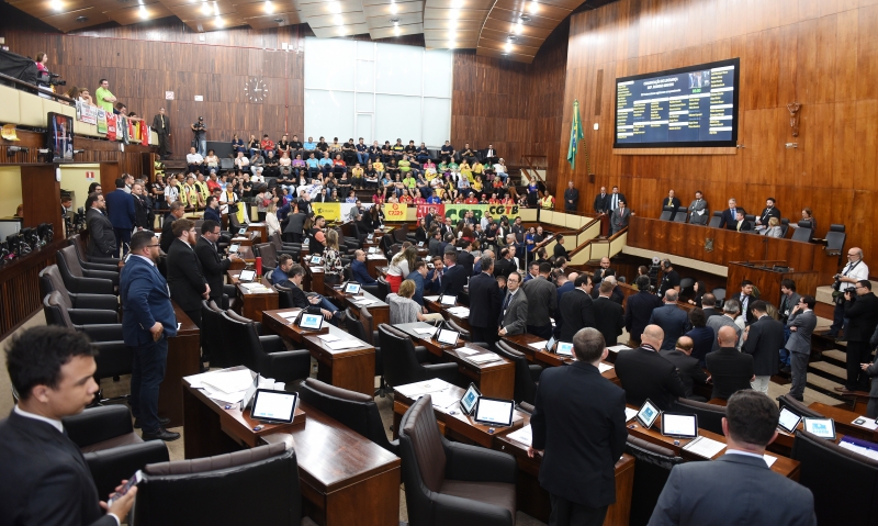 Votação do projeto na Assembleia Legislativa foi interrompida na tarde desta terça-feira