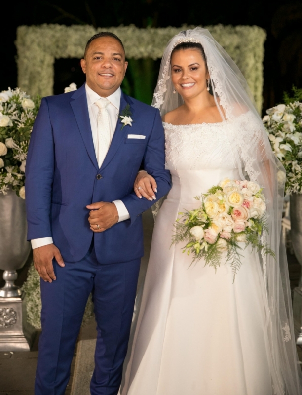 Rog�rio Saraiva Correa e Greice Soares tiveram bonita cerim�nia no Porto Alegre Country Club