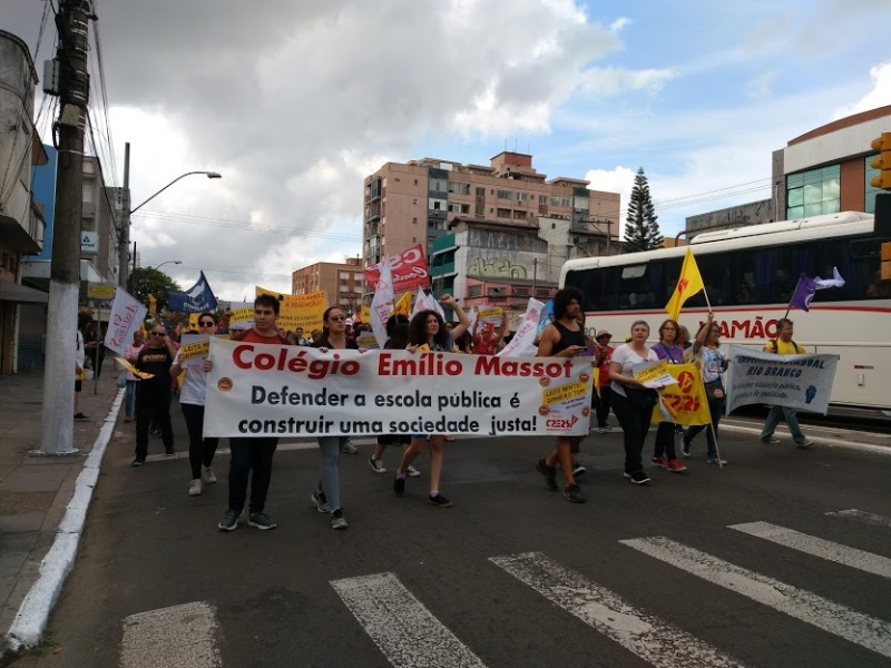 Trânsito ficou interrompido na avenida João Pessoa em direção ao Centro