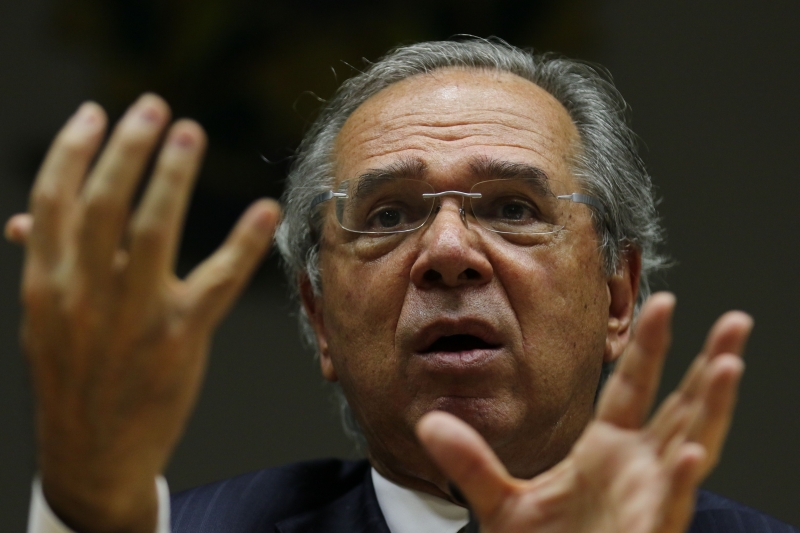 Ministro defendeu o atual patamar da moeda, que ontem atingiu R$ 4,35, novo recorde nominal