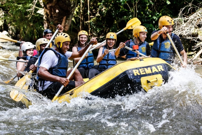 {'nm_midia_inter_thumb1':'https://www.jornaldocomercio.com/_midias/jpg/2019/12/20/206x137/1_turismo_operadoras_como_a_raft_adventure_park_oferecem_rafting_para_todas_as_idade_em_tres_coroas_2_credito_edson_vara-8937822.jpg', 'id_midia_tipo':'2', 'id_tetag_galer':'', 'id_midia':'5dfd2dc8d8d9f', 'cd_midia':8937822, 'ds_midia_link': 'https://www.jornaldocomercio.com/_midias/jpg/2019/12/20/turismo_operadoras_como_a_raft_adventure_park_oferecem_rafting_para_todas_as_idade_em_tres_coroas_2_credito_edson_vara-8937822.jpg', 'ds_midia': 'TURISMO operadoras como a Raft Adventure Park oferecem rafting para todas as idade em Tr&ecirc;s Coroas 2 cr&eacute;dito Edson Vara RaftAdventurePark - Tr&ecirc;s Coroas - RS. Foto: Edison Vara/APf', 'ds_midia_credi': 'EDSON VARA/DIVULGA&Ccedil;&Atilde;O/JC', 'ds_midia_titlo': 'TURISMO operadoras como a Raft Adventure Park oferecem rafting para todas as idade em Tr&ecirc;s Coroas 2 cr&eacute;dito Edson Vara RaftAdventurePark - Tr&ecirc;s Coroas - RS. Foto: Edison Vara/APf', 'cd_tetag': '1', 'cd_midia_w': '800', 'cd_midia_h': '533', 'align': 'Left'}