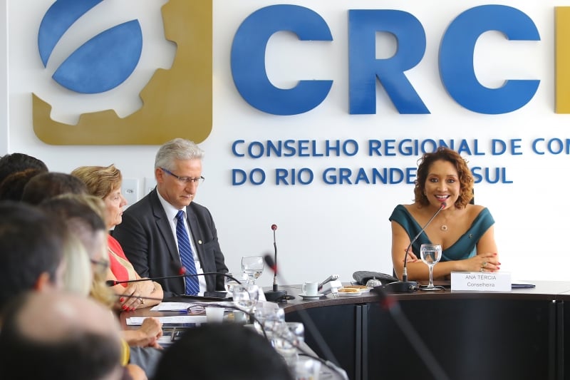 Eleição do novo Presidente do CRC-RS
Na foto: Ana Tércia ( Presidente CRC-RS )
