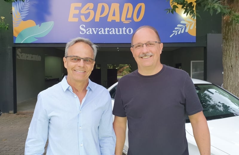 {'nm_midia_inter_thumb1':'https://www.jornaldocomercio.com/_midias/jpg/2020/01/07/206x137/1_octaviano_busnello_e_elizeu_pereira-8945037.jpg', 'id_midia_tipo':'2', 'id_tetag_galer':'', 'id_midia':'5e14dc7140d8c', 'cd_midia':8945037, 'ds_midia_link': 'https://www.jornaldocomercio.com/_midias/jpg/2020/01/07/octaviano_busnello_e_elizeu_pereira-8945037.jpg', 'ds_midia': 'Octaviano Busnello e Elizeu Pereira receberam os convidados', 'ds_midia_credi': 'Eduardo Bins Ely/Especial/JC', 'ds_midia_titlo': 'Octaviano Busnello e Elizeu Pereira receberam os convidados', 'cd_tetag': '1', 'cd_midia_w': '800', 'cd_midia_h': '521', 'align': 'Left'}