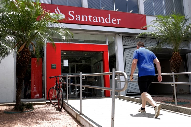 No ano, o lucro líquido gerencial do Santander alcançou R$ 14,550 bilhões