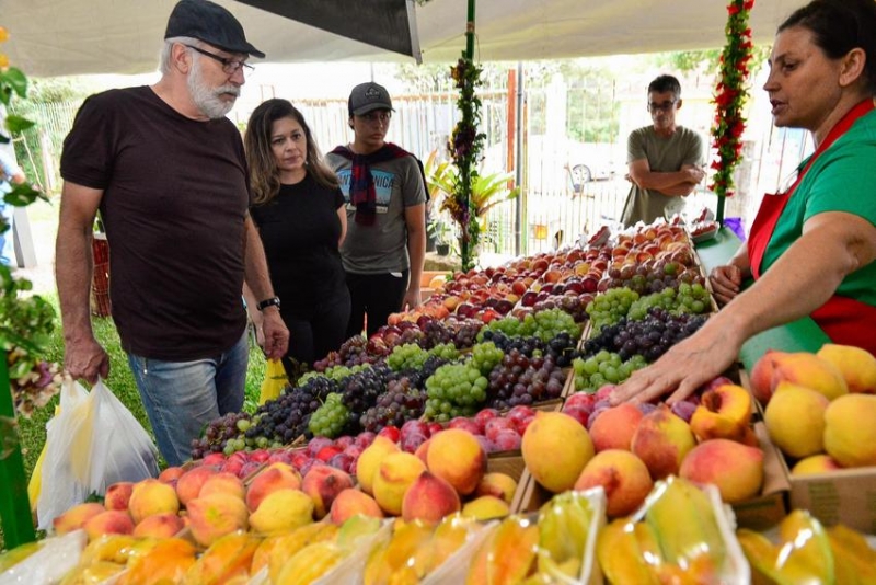 Passageiros poderão visitar bancas de frutas, fazer compras e experimentar a produção local