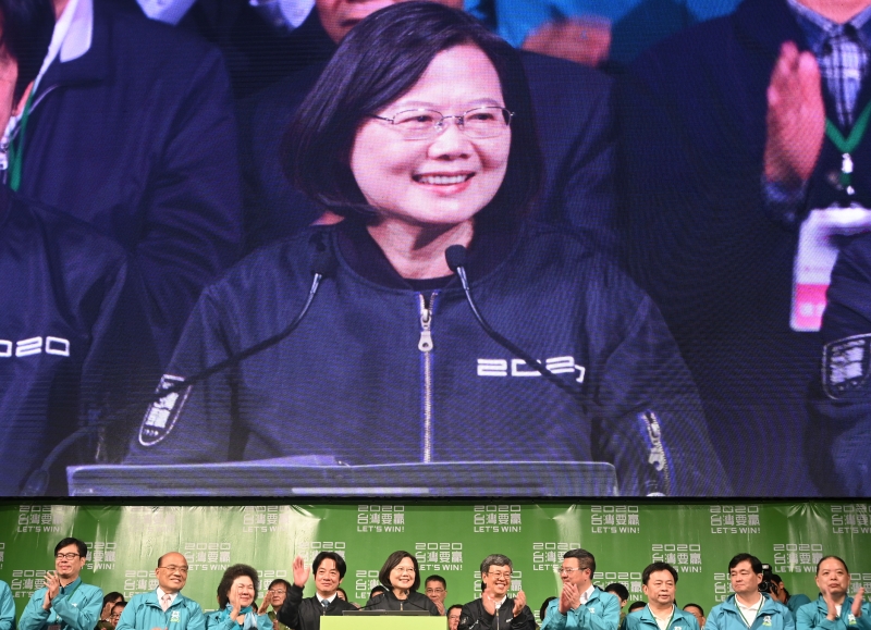 'Opomo-nos veementemente a qualquer forma de independência', diz China, após vitória de Tsai