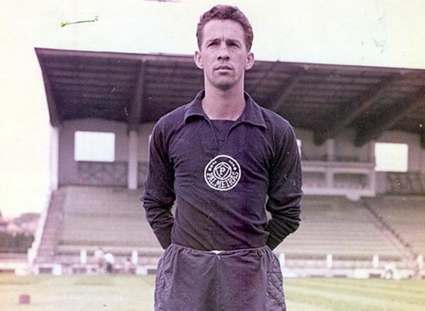 Valdir atuou por times gaúchos, na Seleção e teve atuação marcante no Palmeiras