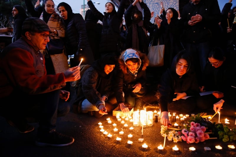 Estudantes iranianos realizaram vigílias em homenagem às vítimas