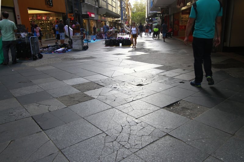 Projeto prevê reforma completa do calçadão da Andradas, entre as ruas General Câmara e Marechal Floriano Peixoto