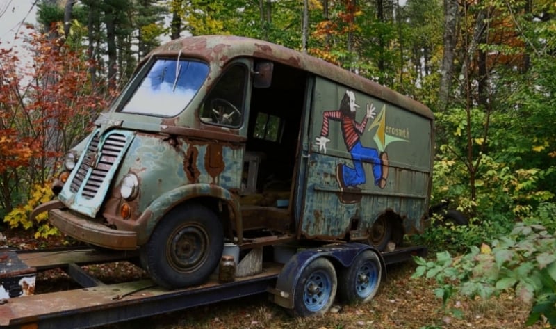 'Caçadores de relíquias' do History encontra veículo que estava abandonado em bosque