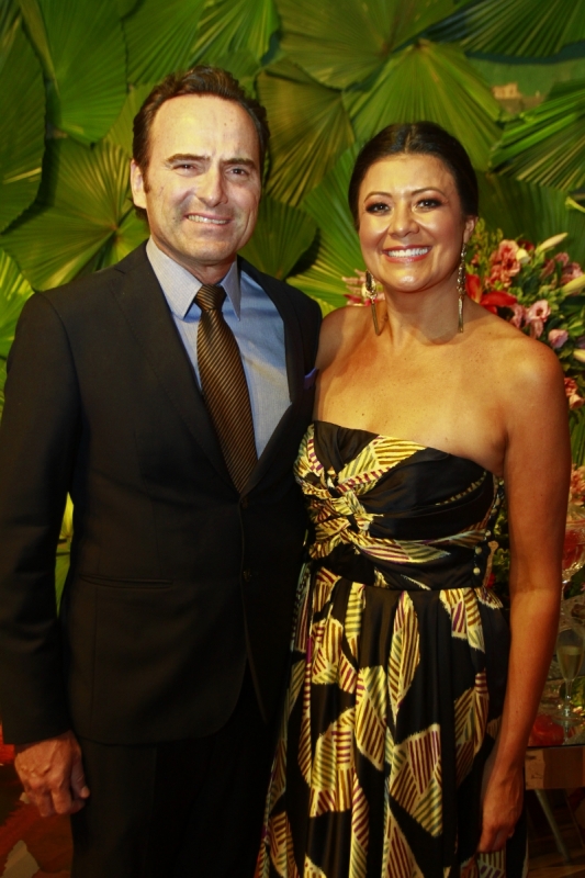 {'nm_midia_inter_thumb1':'https://www.jornaldocomercio.com/_midias/jpg/2020/01/17/206x137/1_nc170120_jordana__9_-8953280.jpg', 'id_midia_tipo':'2', 'id_tetag_galer':'', 'id_midia':'5e22572397e0c', 'cd_midia':8953280, 'ds_midia_link': 'https://www.jornaldocomercio.com/_midias/jpg/2020/01/17/nc170120_jordana__9_-8953280.jpg', 'ds_midia': 'Carlos Braga e Catia Duarte nos brindes na Leopoldina Juvenil ', 'ds_midia_credi': 'NÍCOLAS CHIDEM/JC', 'ds_midia_titlo': 'Carlos Braga e Catia Duarte nos brindes na Leopoldina Juvenil ', 'cd_tetag': '1', 'cd_midia_w': '533', 'cd_midia_h': '800', 'align': 'Left'}