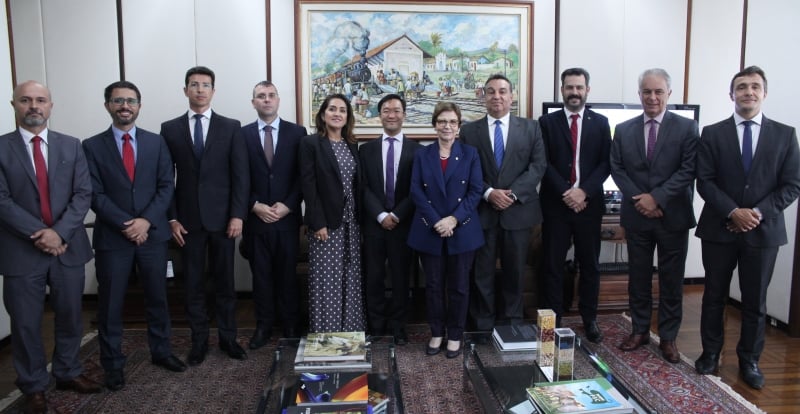 Nove novos diplomatas voltados para negócios de agricultura e pecuária tomam posse no início deste ano