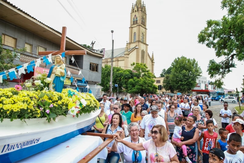 Fiéis devem evitar aglomerações nas festividades do feriado desta terça-feira