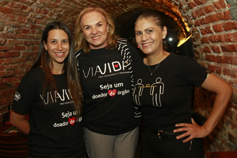 Carolina Rigotti Coutinho, Simone Mariano da Rocha e Rejane Ungaretti colaboram com a Viavida 