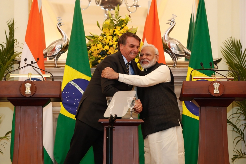 Bolsonaro e o primeiro-ministro indiano assinaram 15 atos para facilitar o comércio entre os países