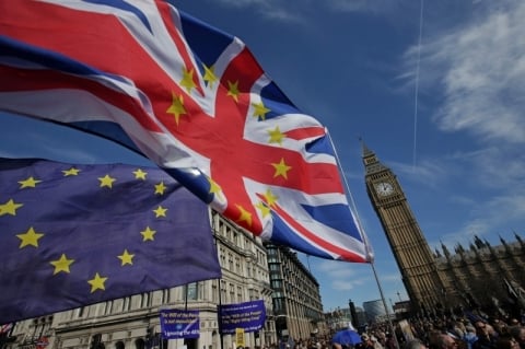 Governo brit�nico prop�e legisla��o que amea�a romper acordo com UE sobre Brexit